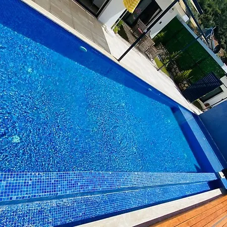 Lily Отель Каш